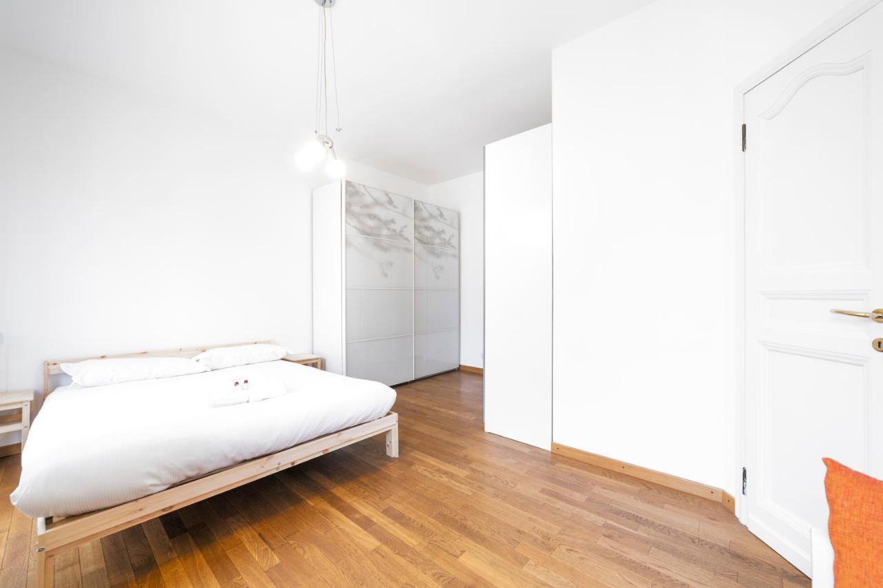 Loreto Elegant Flat Milan Exterior photo
